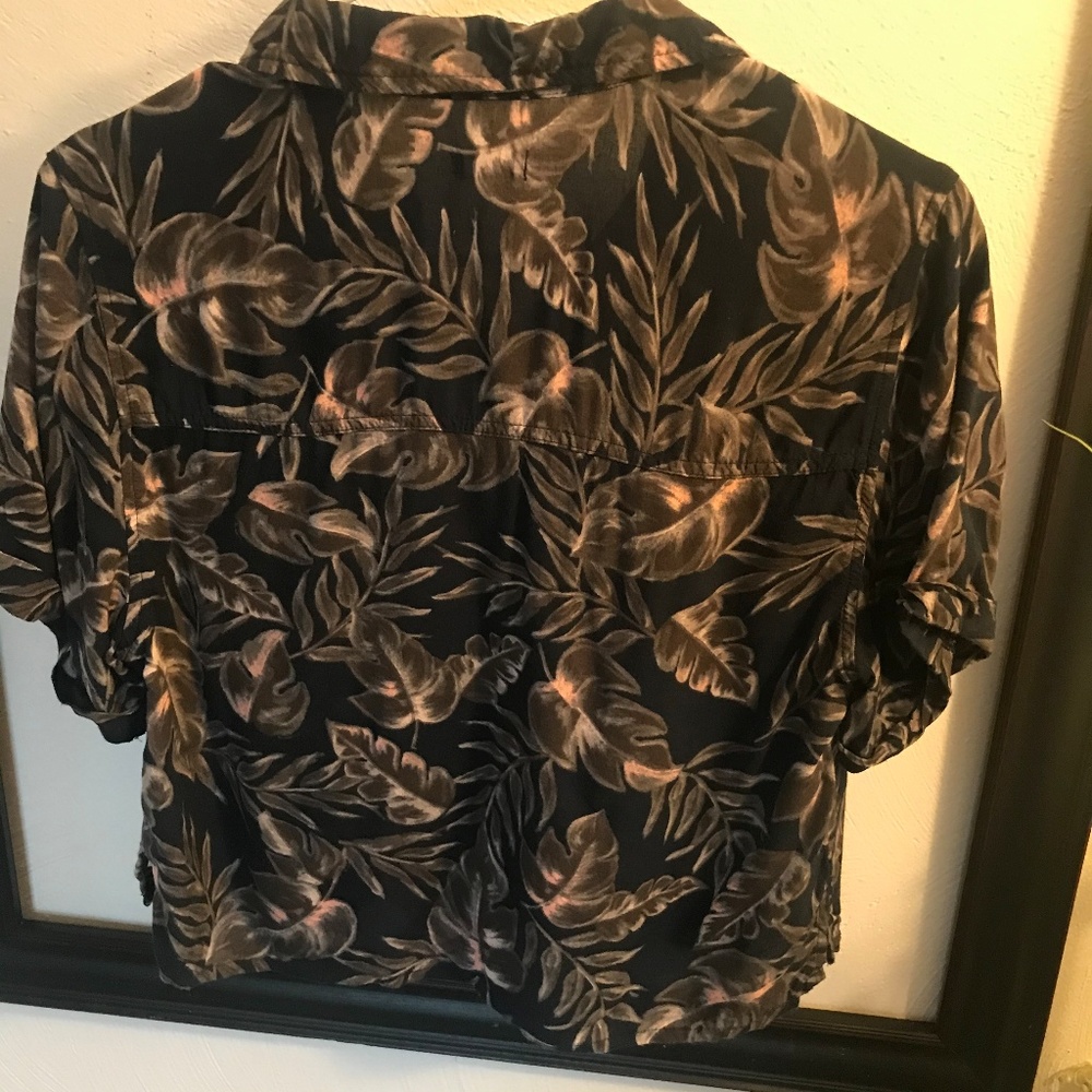 Floral Cropped Button down medium - Picture 6 of 7
